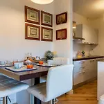 Sunrise Marina House Apartamento *