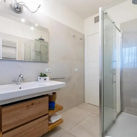 Sunrise Marina House Apartment *