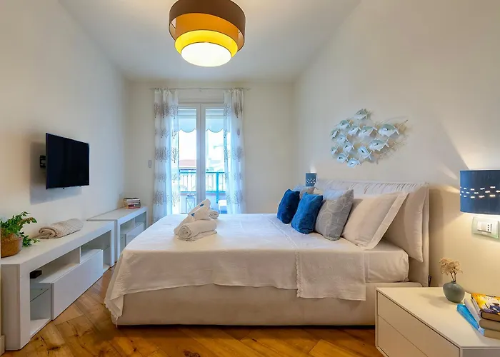 Sunrise Marina House *