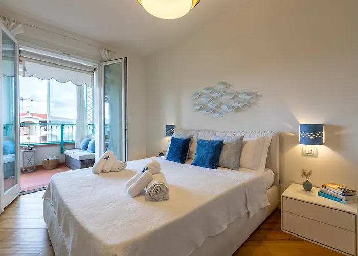 Sunrise Marina House *